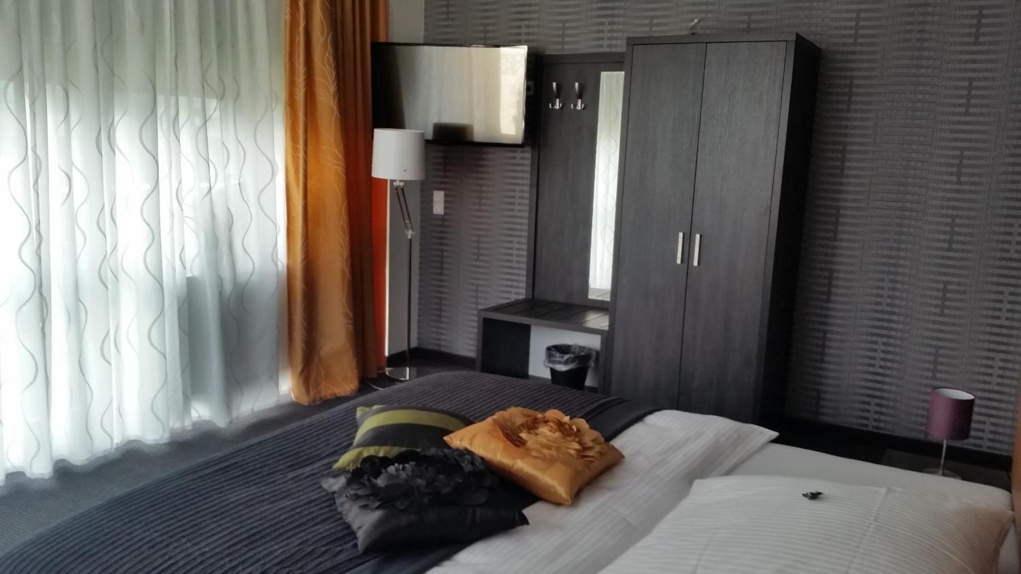 Appart-Hotel, Einsteinstrasse Herzogenaurach Εξωτερικό φωτογραφία